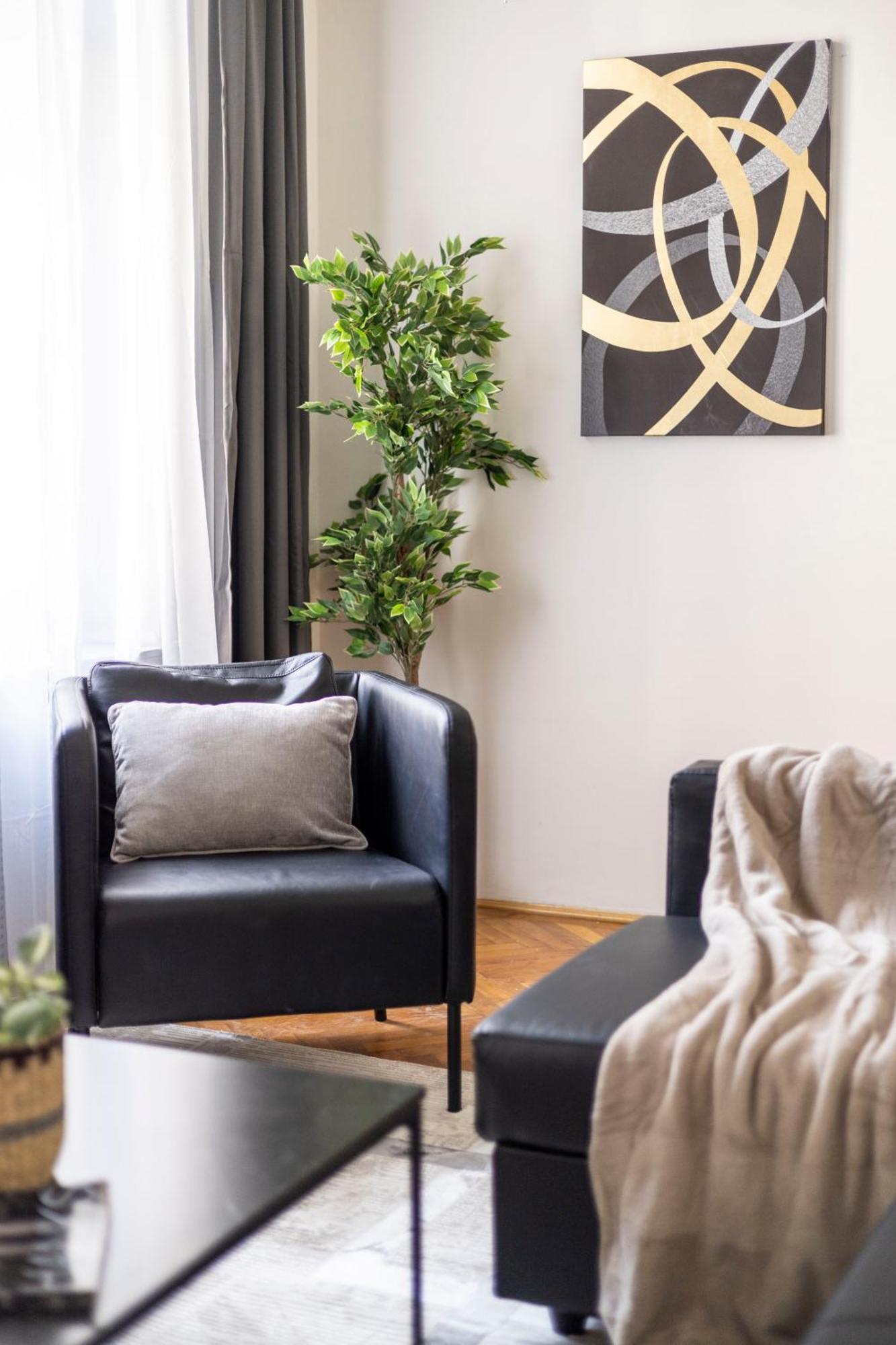 Charming & Cozy Stylish Apartment In The Heart Of Budapest Bagian luar foto