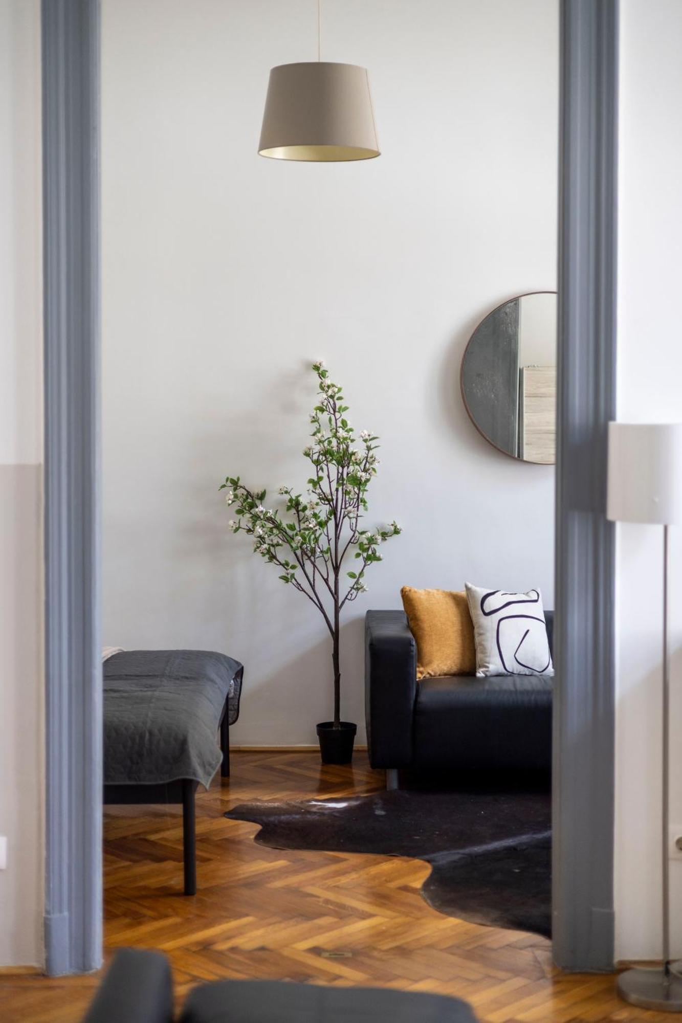 Charming & Cozy Stylish Apartment In The Heart Of Budapest Bagian luar foto